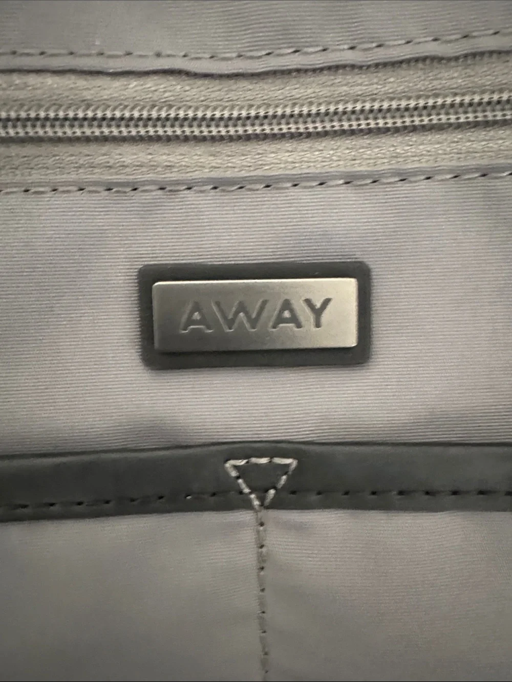 New AWAY The Everywhere Bag Olive Green Weekender Bag with Black Handles